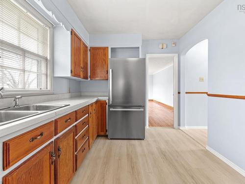12 Raymoor Drive, Dartmouth, NS 