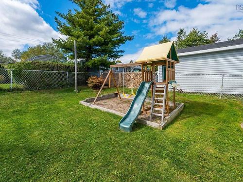 4 Evergreen Drive, Cole Harbour, NS 