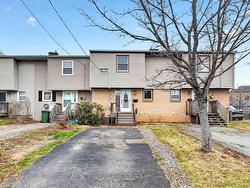 31 Circassion Drive  Cole Harbour, NS B2W 4R2