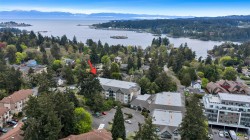 112-290 Island Hwy View Royal, BC V9B 1G5