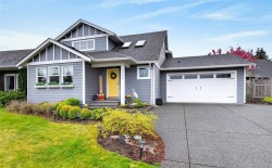 1219 Slater Pl Comox, BC V9M 0A3