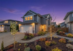 3349 Bolton St Cumberland, BC V0R 1S0