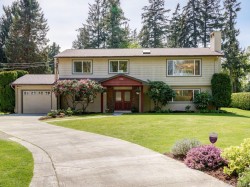 975 Ardmore Dr North Saanich, BC V8L 5G1