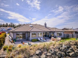 1701 Admiral Tryon Blvd French Creek, BC V9P 1Y1