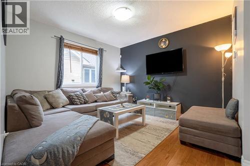 1723 Stackhouse Avenue, London, ON - Indoor Photo Showing Living Room