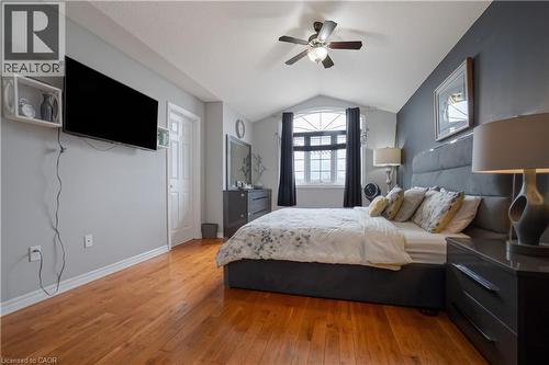 1723 Stackhouse Avenue, London, ON - Indoor Photo Showing Bedroom