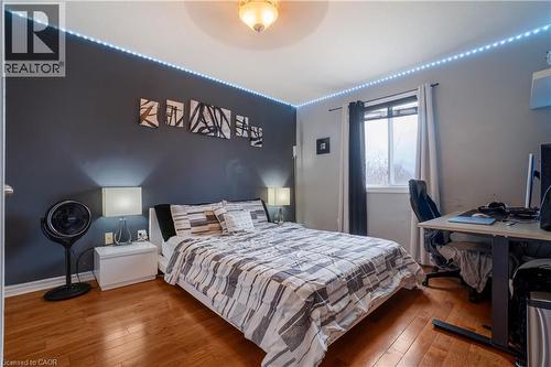 1723 Stackhouse Avenue, London, ON - Indoor Photo Showing Bedroom