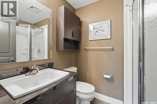 308 721 8Th Street E, Saskatoon, SK - Indoor Photo Showing Bathroom