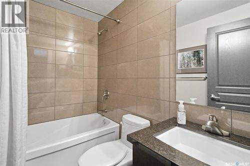 308 721 8Th Street E, Saskatoon, SK - Indoor Photo Showing Bathroom
