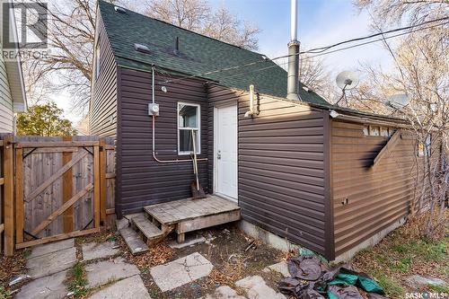 1247 King Street, Regina, SK - Outdoor