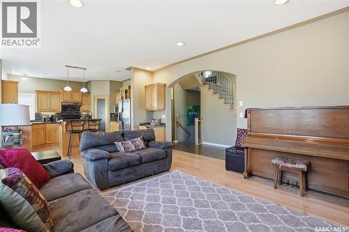 307 Van Impe Court, Saskatoon, SK - Indoor Photo Showing Living Room