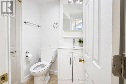 7256 Topping Road, Mississauga, ON - Indoor Photo Showing Bathroom