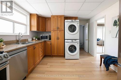 7256 Topping Road, Mississauga, ON - Indoor Photo Showing Laundry Room