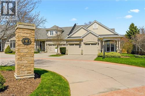 4172 STONEBRIDGE Crescent  Burlington, ON L7M 4N2