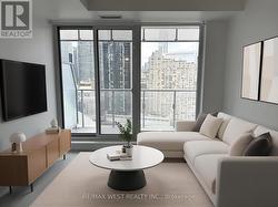 2105 - 28 FREELAND STREET Toronto, ON M5E 1L7