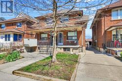 409 CHRISTIE STREET Toronto, ON M6G 3C5