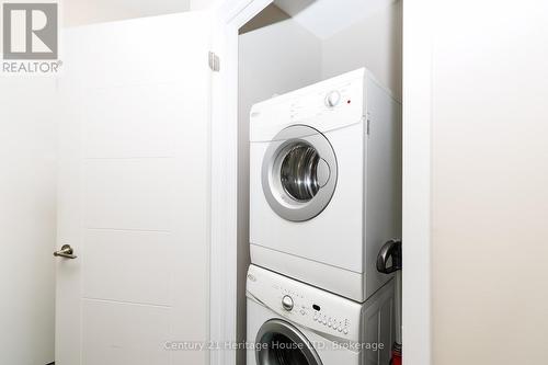 402 - 520 North Service Road, Grimsby (Grimsby Beach), ON - Indoor Photo Showing Laundry Room