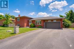 215 PARKSIDE CRESCENT Innisfil, ON L9S 1G2
