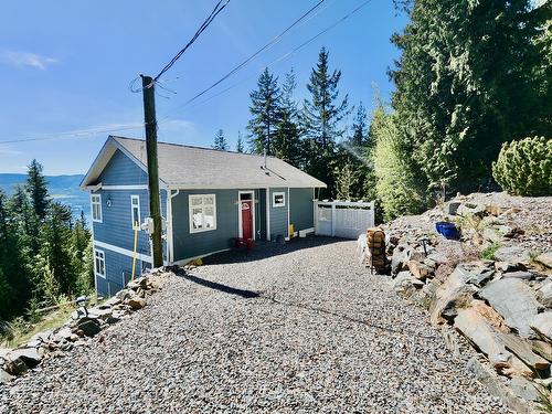 7660 Lichen Road, Anglemont, BC - Outdoor