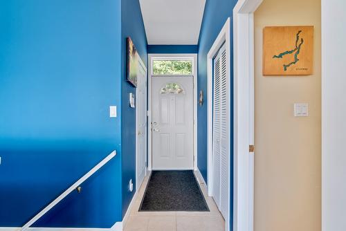 7660 Lichen Road, Anglemont, BC - Indoor Photo Showing Other Room