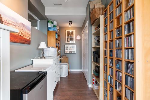 7660 Lichen Road, Anglemont, BC - Indoor