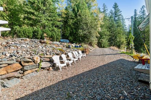 7660 Lichen Road, Anglemont, BC - Outdoor