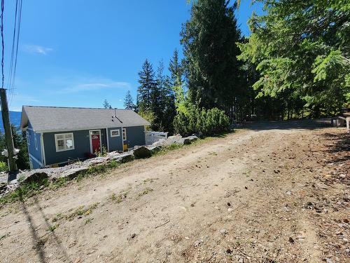 7660 Lichen Road, Anglemont, BC - Outdoor