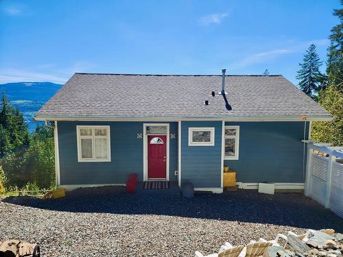 7660 Lichen Road, Anglemont, BC - Outdoor