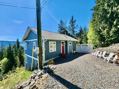 7660 Lichen Road, Anglemont, BC - Outdoor