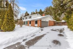 145 WOLFDALE AVENUE Oakville, ON L6L 4R9