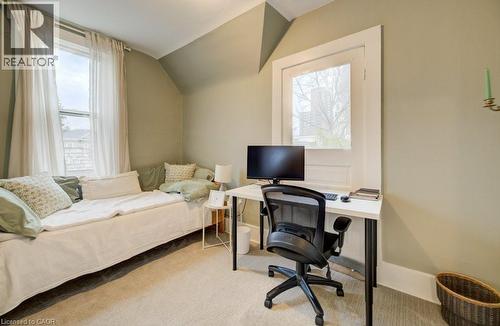 8 Spring Street E, Waterloo, ON - Indoor Photo Showing Office