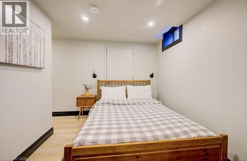 8 Spring Street E, Waterloo, ON - Indoor Photo Showing Bedroom