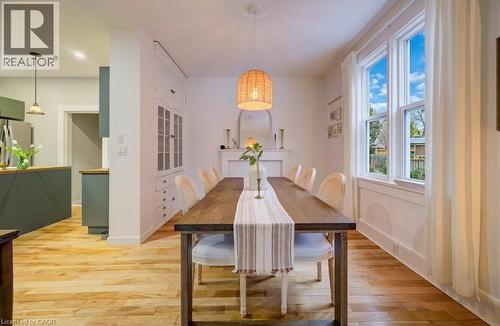 8 Spring Street E, Waterloo, ON - Indoor Photo Showing Dining Room