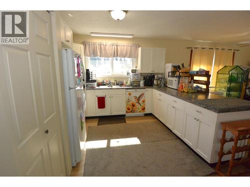4465 Birch Crescent, Smithers, BC - Indoor Photo Showing Kitchen