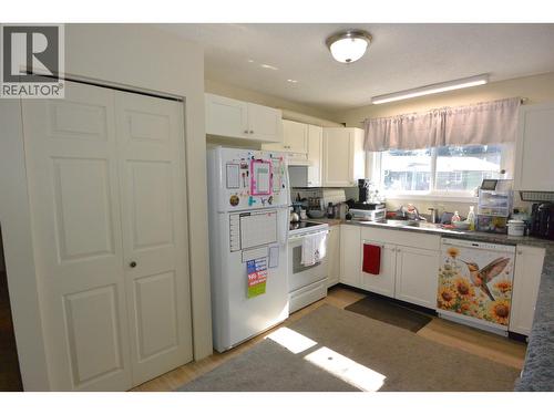 4465 Birch Crescent, Smithers, BC - Indoor Photo Showing Kitchen