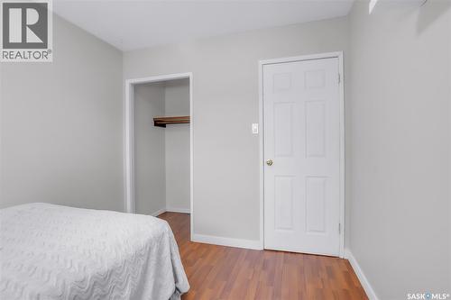122 Clancy Drive, Saskatoon, SK - Indoor Photo Showing Bedroom