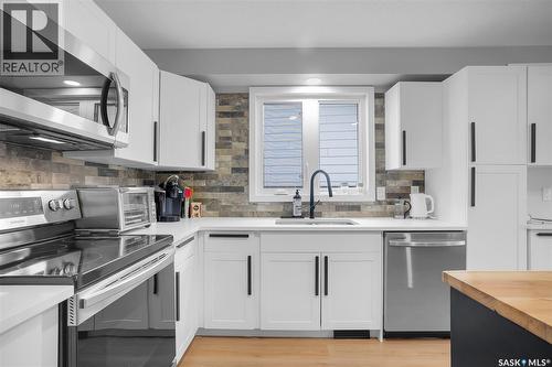 62 Roborecki Terrace, Saskatoon, SK - Indoor Photo Showing Kitchen