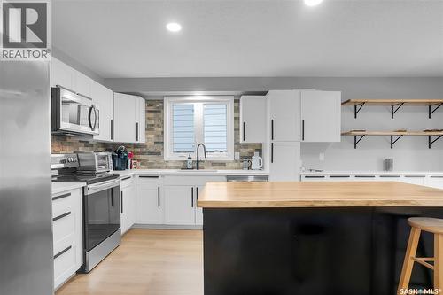 62 Roborecki Terrace, Saskatoon, SK - Indoor Photo Showing Kitchen