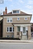 207 OAKWOOD AVENUE Toronto, ON M6E 2V3