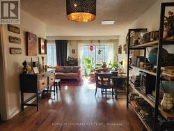 UPPER - 213 KENILWORTH AVENUE Toronto, ON M4L 3S7