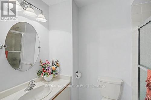10 Haskell Crescent, Aurora, ON - Indoor Photo Showing Bathroom