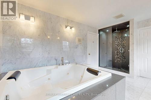 19 Limcombe Drive, Markham, ON - Indoor Photo Showing Bathroom