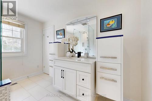 19 Limcombe Drive, Markham, ON - Indoor Photo Showing Bathroom