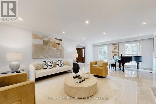 19 Limcombe Drive, Markham, ON - Indoor Photo Showing Living Room