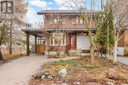 285 FAIRMONT AVENUE  Ottawa, ON K1Y 1Y4