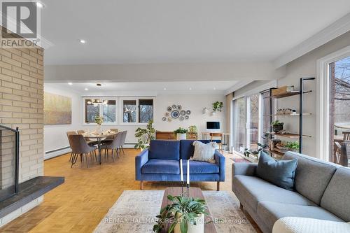285 Fairmont Avenue, Ottawa, ON - Indoor Photo Showing Living Room