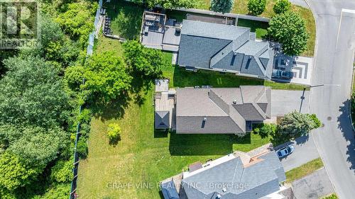 103 Rowallen Place, Ottawa, ON 