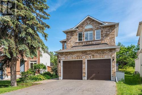 103 Rowallen Place, Ottawa, ON 