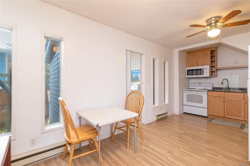 24 Vickery Rd, View Royal, BC 