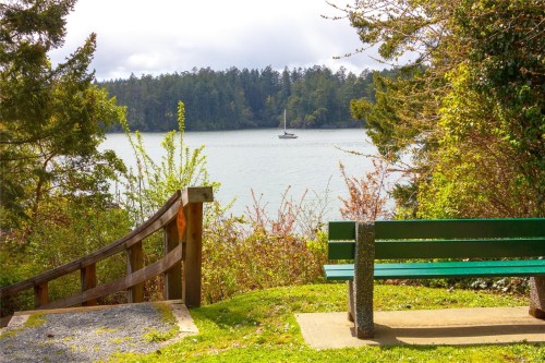 24 Vickery Rd, View Royal, BC 